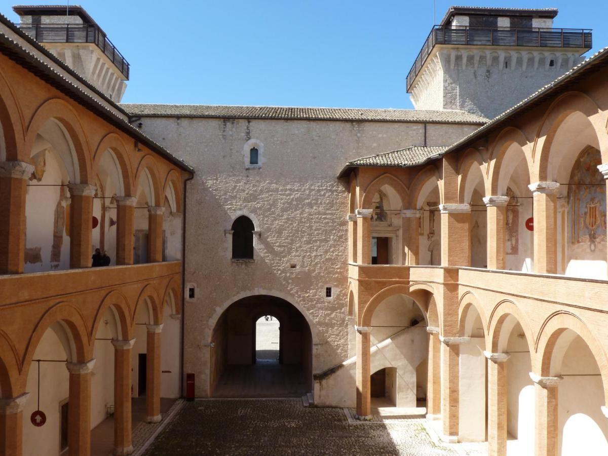 Palazzo Lauri Spoleto Daire Dış mekan fotoğraf